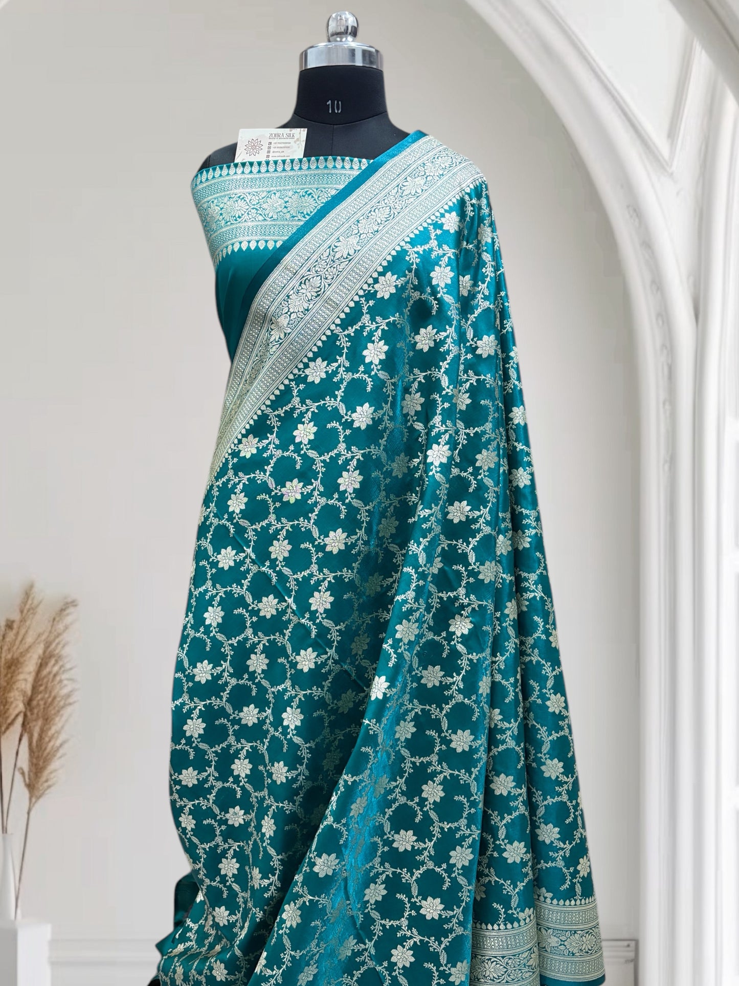 Rama Green Jaal Pattern Satin Silk Saree