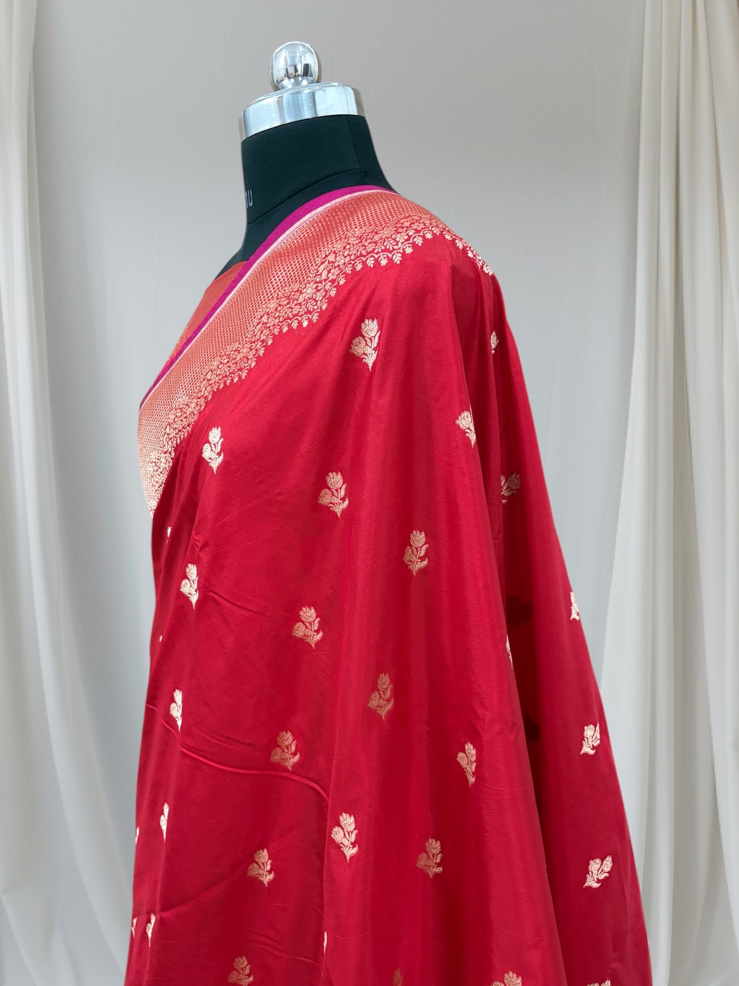 Red Pure Kataan Silk Banarasi Saree